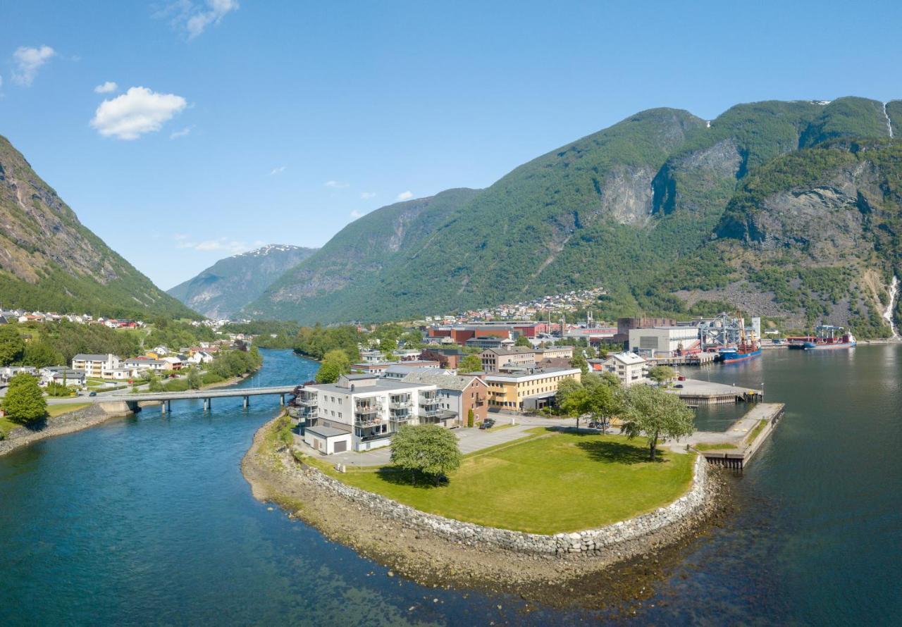 Klingenberg Hotel Årdalstangen Exterior foto